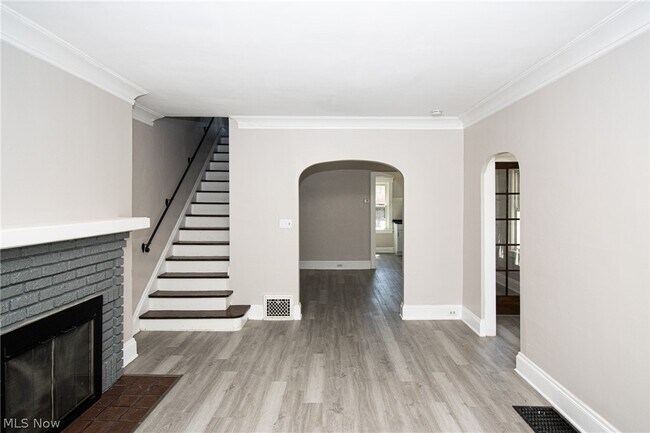 Foto del edificio - 3300 Dellwood Rd