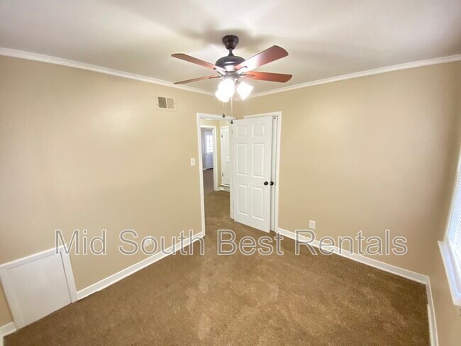 Building Photo - 1278 Dogwood Dr
