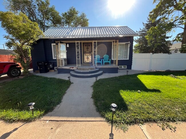 Building Photo - 230 N 700 W