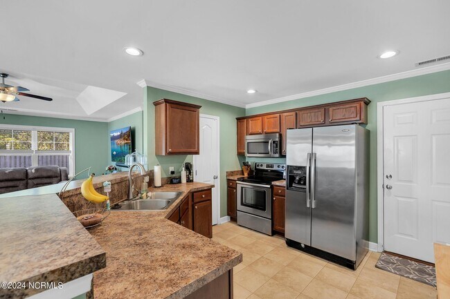 Building Photo - 403 Blue Pennant Ct