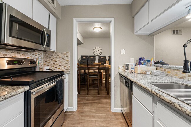 Building Photo - 4641 Wild Indigo St