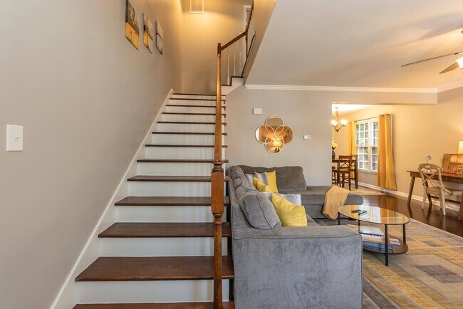 Building Photo - 6107 Highcastle Ct