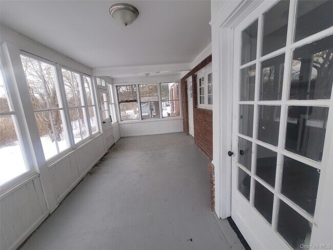 Foto del edificio - 6779 US-209