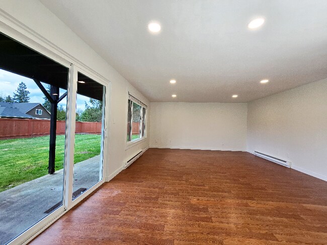 Foto del edificio - 9827 158th St E