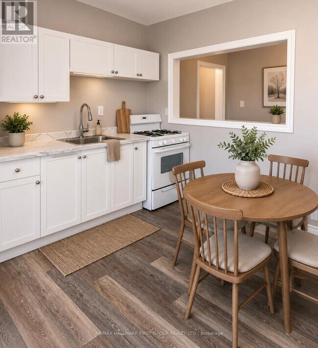 Photo du bâtiment - 730 Simcoe St S