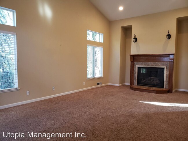 Building Photo - 4 br, 3 bath House - 3150 Navion Court