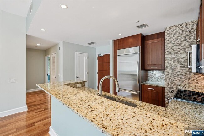 Building Photo - 8100 River 210