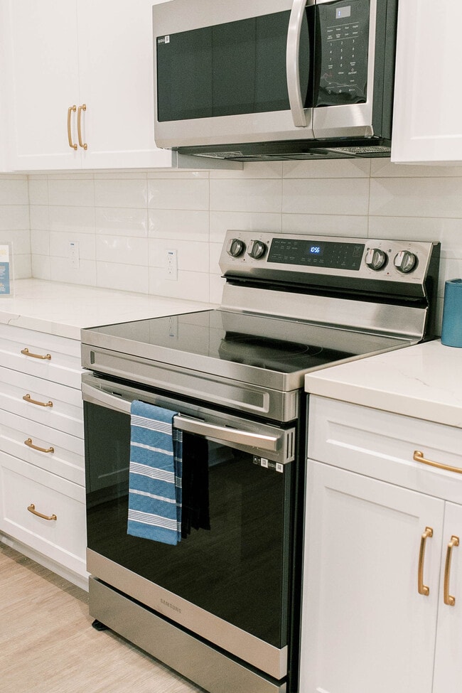 Building Photo - Bolsa Row Apartments