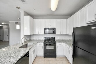 Building Photo - 6777 Sommerall Dr