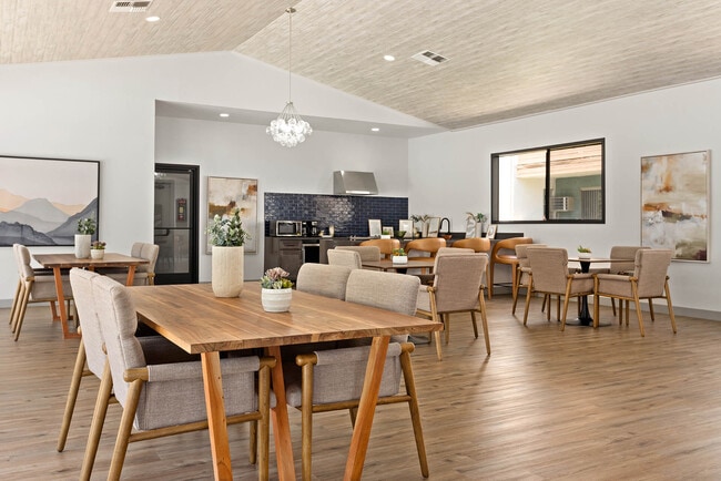 Building Photo - Vida