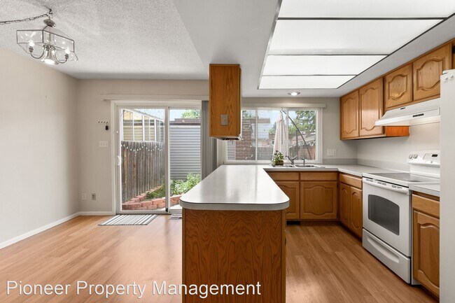 Building Photo - 2 br, 1.5 bath House - 776 S. Youngfield Ct