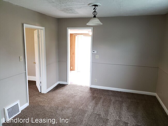 Foto del edificio - 3 br, 1 bath House - 2319 E. 29th Street