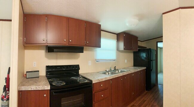 Kitchen w/ new appliances - 101 Center St