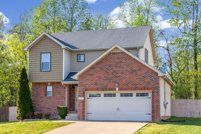 Foto del edificio - 3469 Bradfield Dr