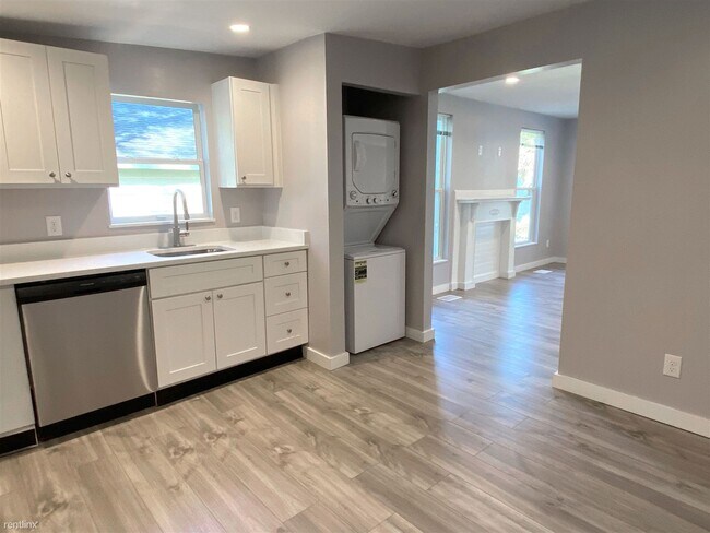 Foto del edificio - 3 br, 2 bath House - 103 West 54th Street