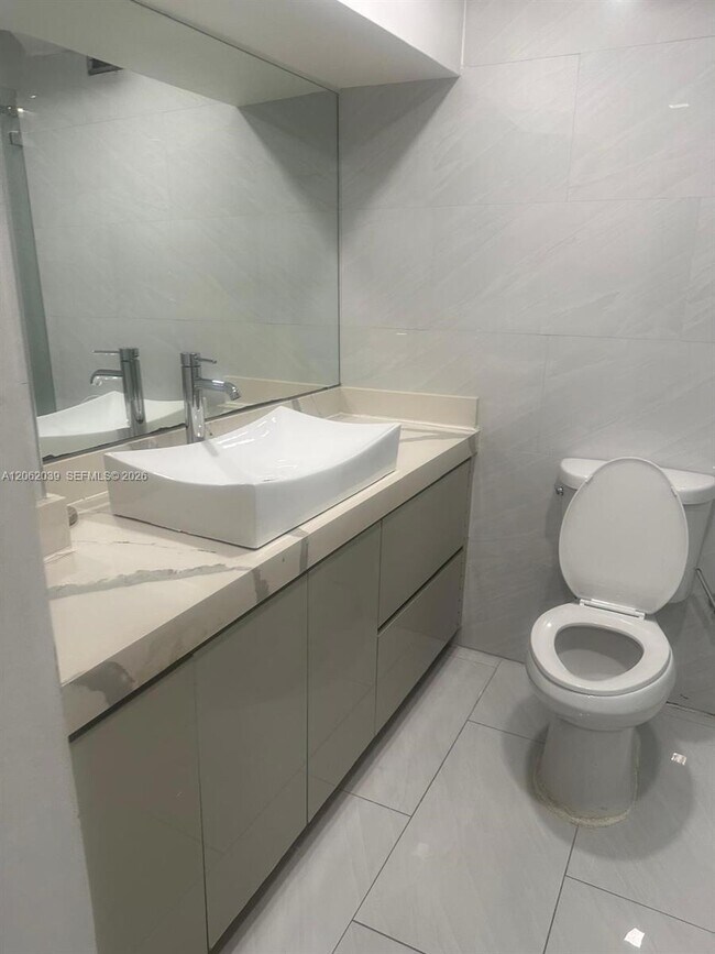 Foto del edificio - 3725 S Ocean Dr