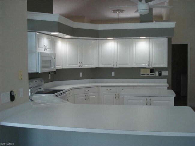 Building Photo - 28991 Seton Ct