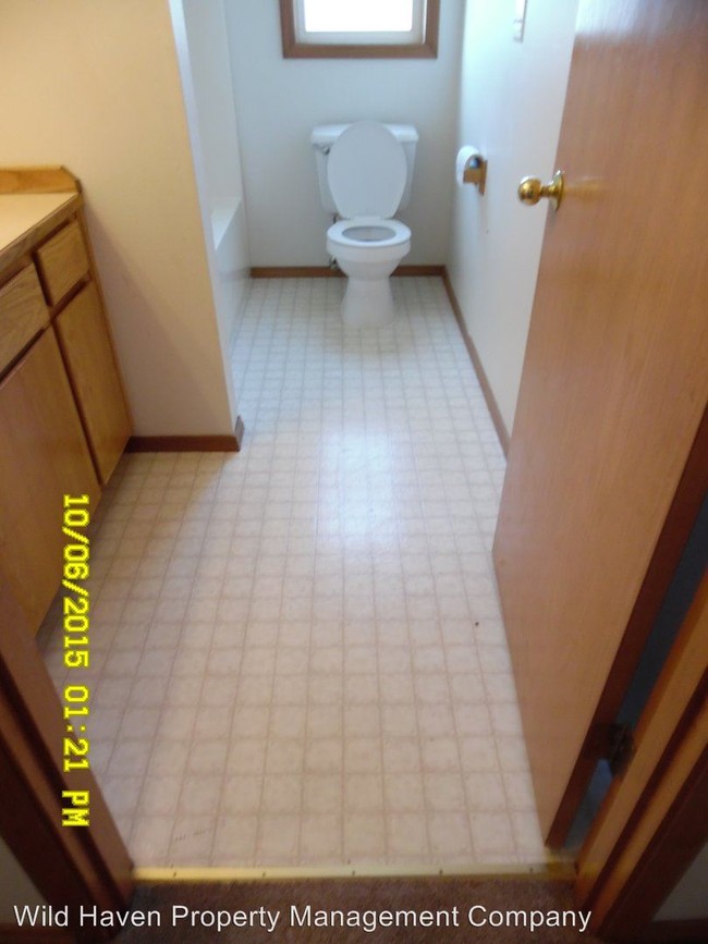 Building Photo - 2516-2520 NE Norton Ct