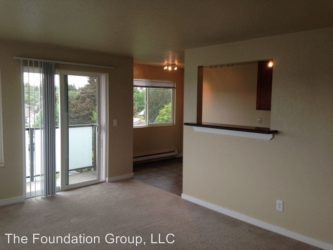 Building Photo - 2405 NW 65th St