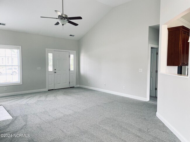 Building Photo - 454 Branchwood Dr