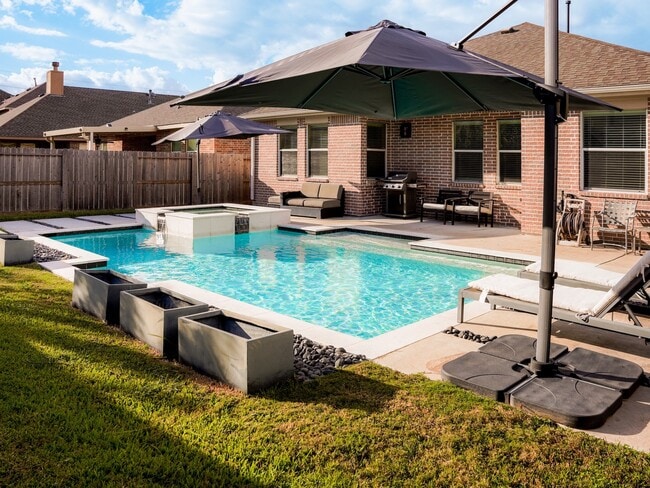 Building Photo - 24531 Via Salerno Ct