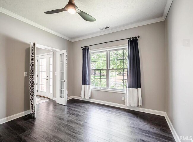 Building Photo - 2747 Thornhill Dr