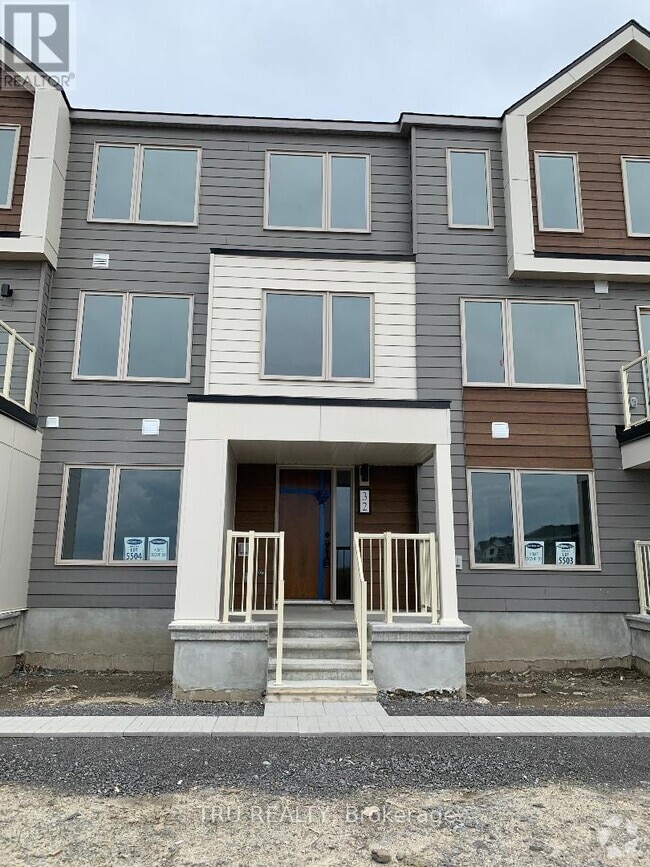 Building Photo - 32 Limnos Ln