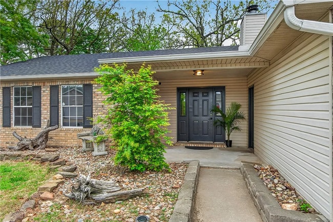 Building Photo - 8517 Spruce Dr