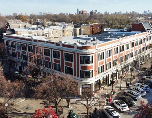 Building Photo - 4719 N Lincoln Ave