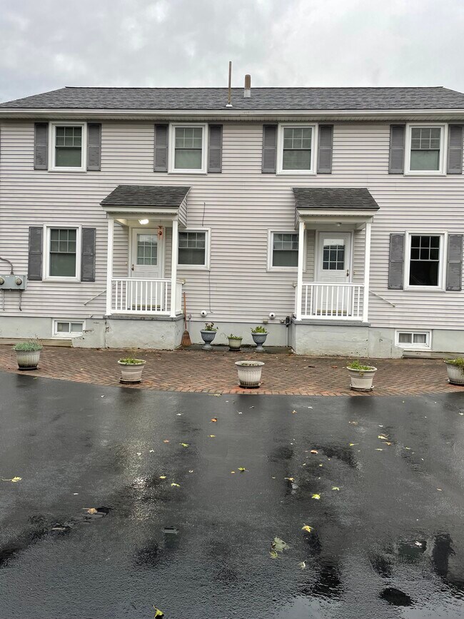 Building Photo - 259 Cayuta St
