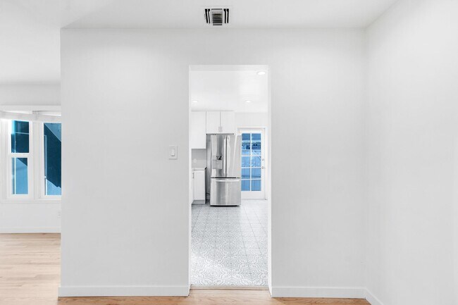 Foto del edificio - 12334 Moorpark St