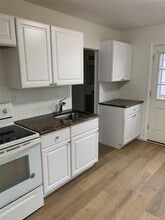 Building Photo - 99 Tower St