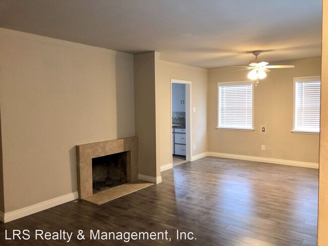 Building Photo - 3 br, 1 bath House - 1096 E Lynwood Dr