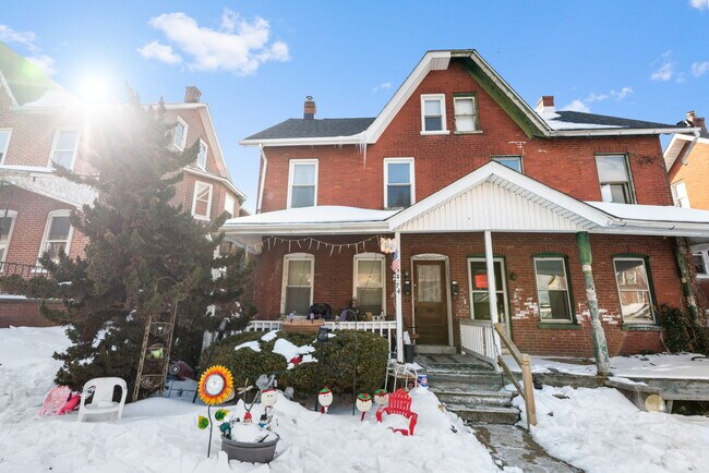 Foto del edificio - 74 S 6th Ave