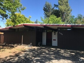 Building Photo - 1125 Dartmouth Pl