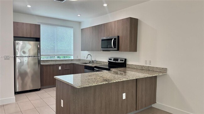 Foto del edificio - 519 NE 121st St