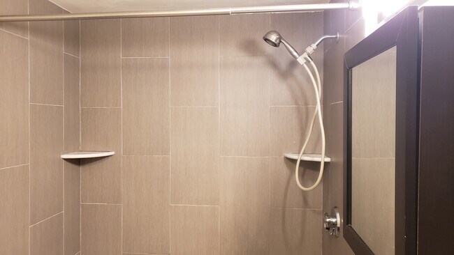 Foto del edificio - 11 Riverside Ave