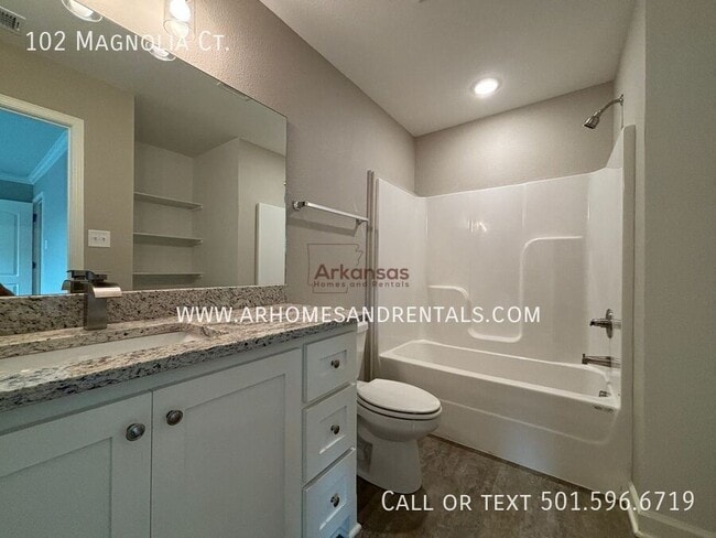 Foto del edificio - 102 Magnolia Ct