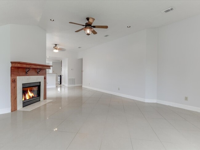 Building Photo - 17010 Blue Mist Cir