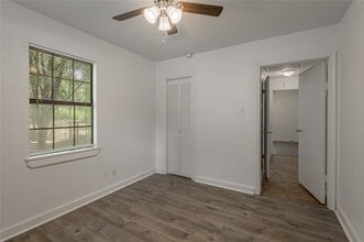 Building Photo - 7A Hickory Ln