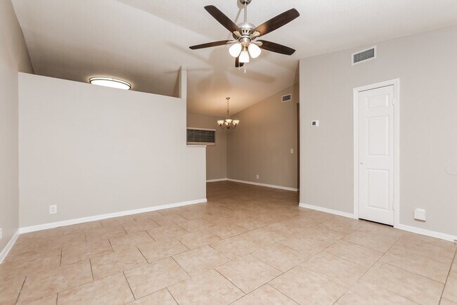 Foto del edificio - 2822 Colfax St