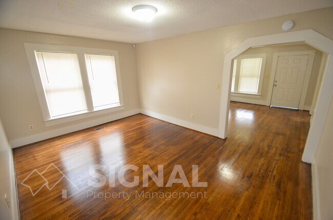 Foto del edificio - 1050 Jackson Blvd