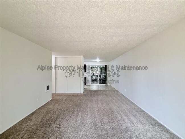 Foto del edificio - 925 NW Joy Ave