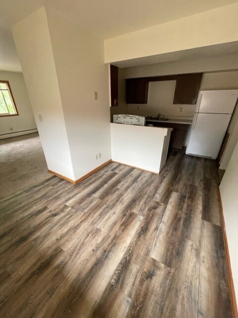 Building Photo - 2152 Belmont Ln