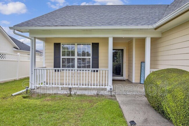 Building Photo - 3926 Red Oak Drive