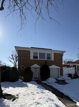 Building Photo - 86 Notre Dame Ave