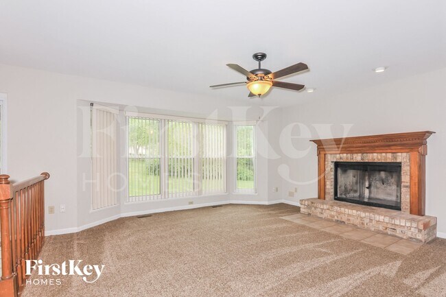 Foto del edificio - 338 Forest Grove Ct