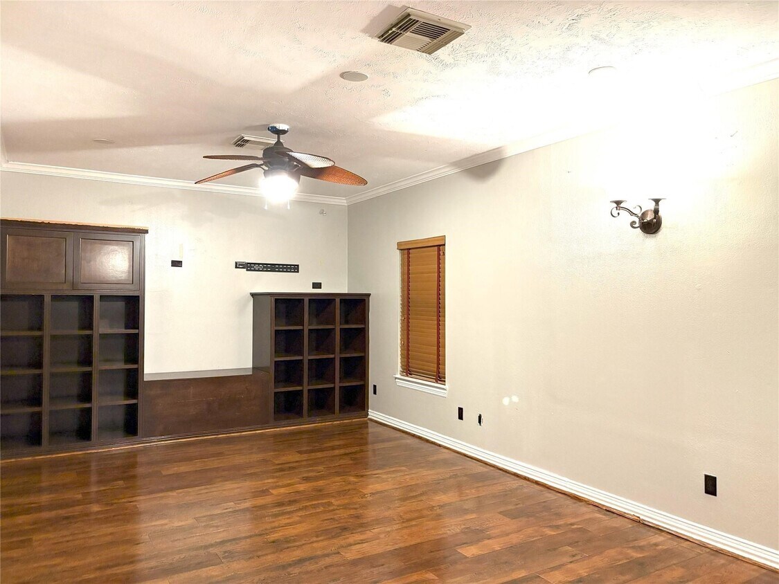 Building Photo - 7710 Misty Fern Ct