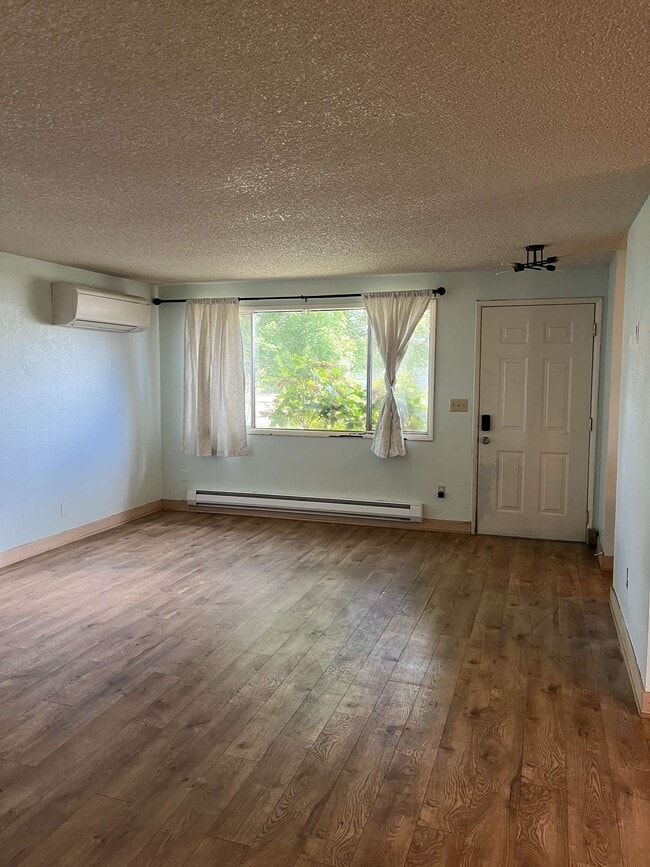Building Photo - 7917 Hale Way