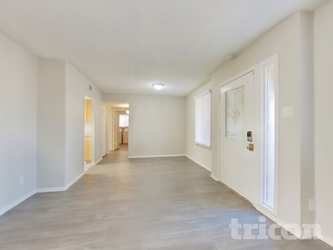 Foto del edificio - 15614 N 55th Ave